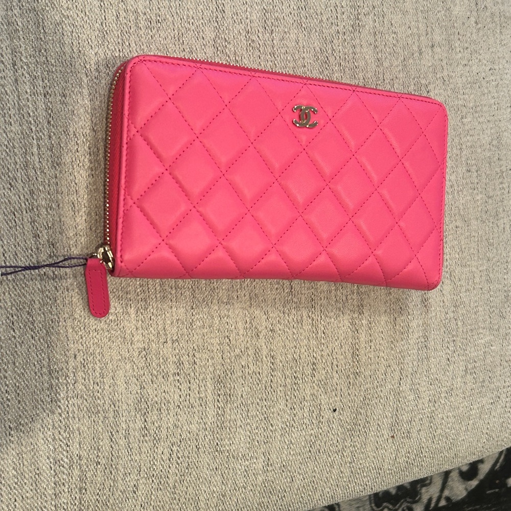 Chanel Zippy Organizer Wallet pink